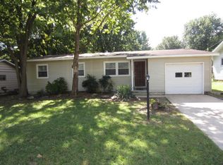 526 E Edgewood St, Springfield, MO 65807