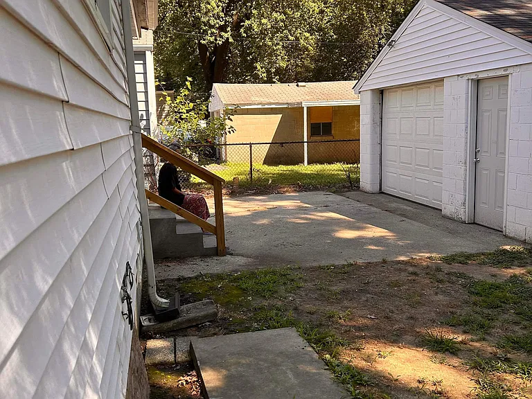 1605 Earl Ave — Photo 34