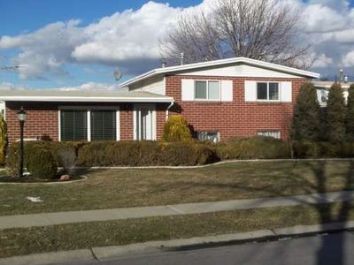 2046 W Kirkham Way, Salt Lake City, UT, 84129