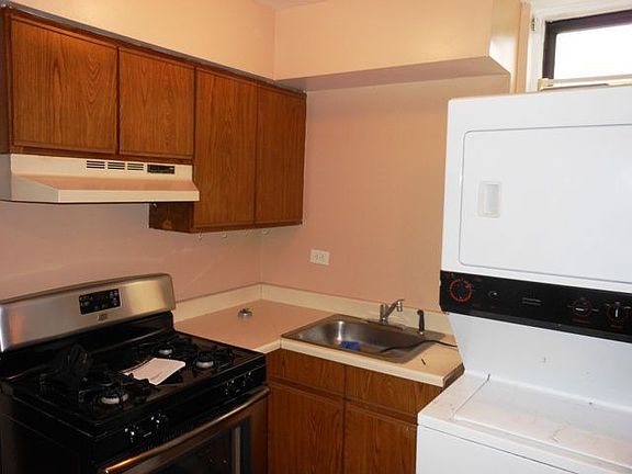 3rd image of 2998 S Archer Ave APT 3R
