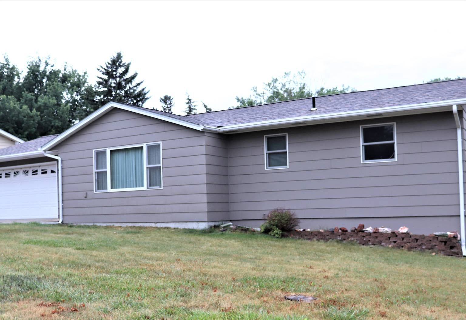 458 Hillside Dr, Winner, SD 57580 Zillow