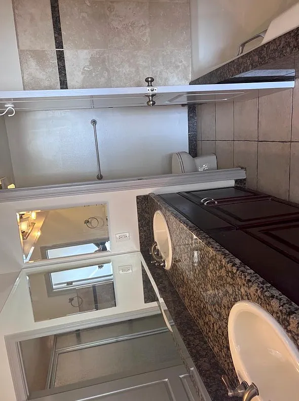 3 bed, 1423 sqft, $4,600 — Photo 1