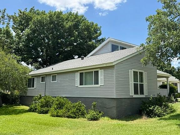 3rd image of 623 Sandy Harbor Drive