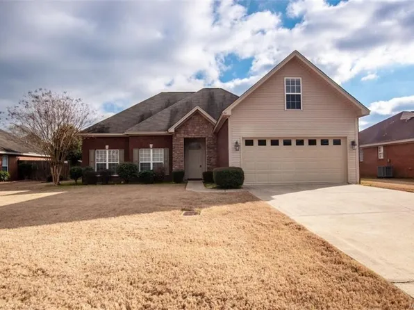 26 Brownstone Way, Elmore, AL 36025