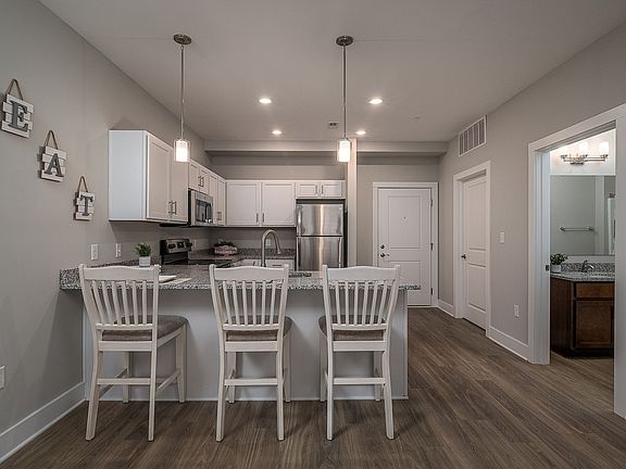 3rd image of 8635 Old Highway 60 #2B-2Ba-1005Sqft