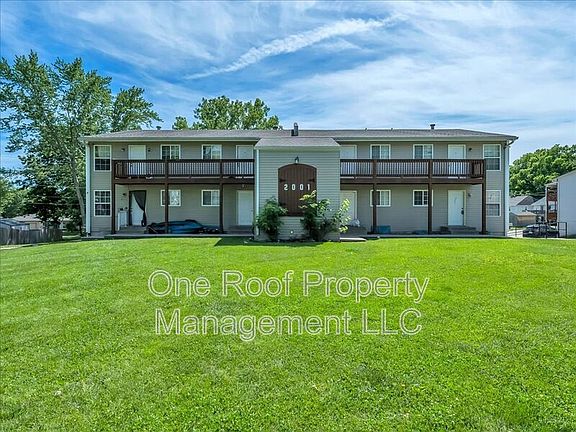 2nd image of 2001 Chateau Dr #A