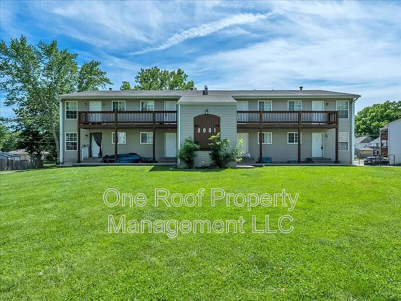 Building Photo - 2001 Chateau Dr #A