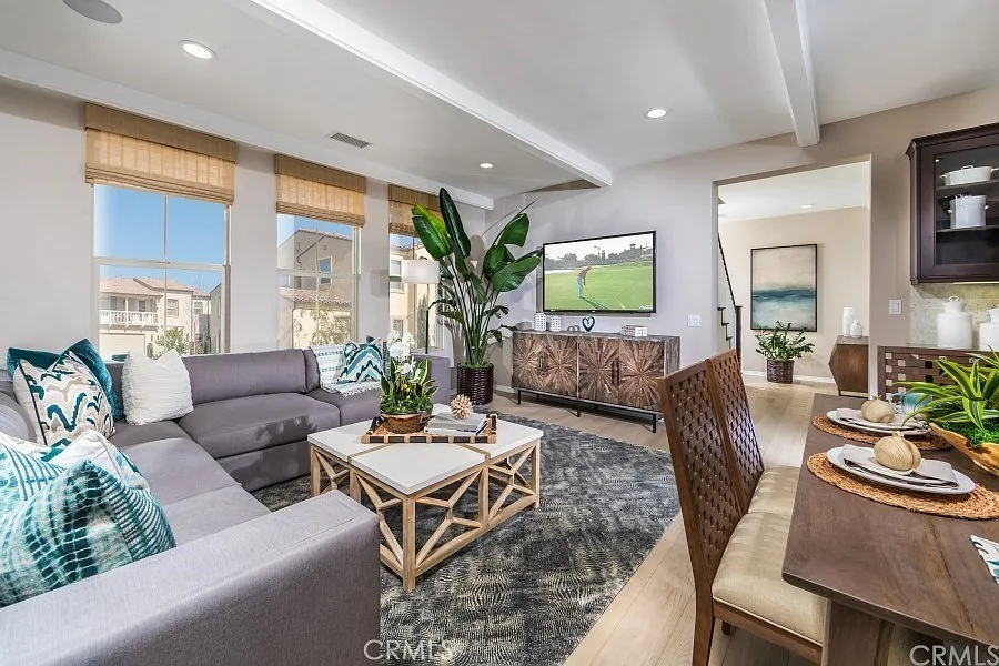 4 bed, 3.5 bath, 2340 sqft, $6,000 — Photo 3