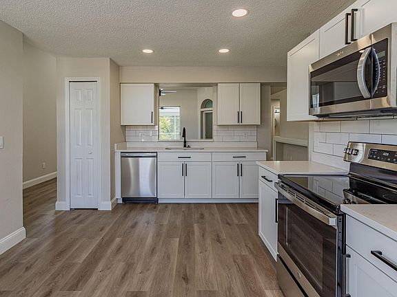2nd image of 8855 Parliament Ct