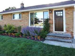 3975 W 212th St, Fairview Park, OH