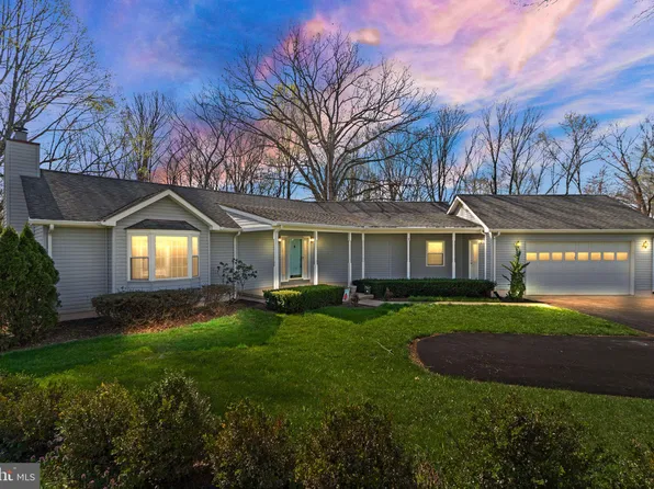 5709 Fincham Ct, Warrenton, VA 20187