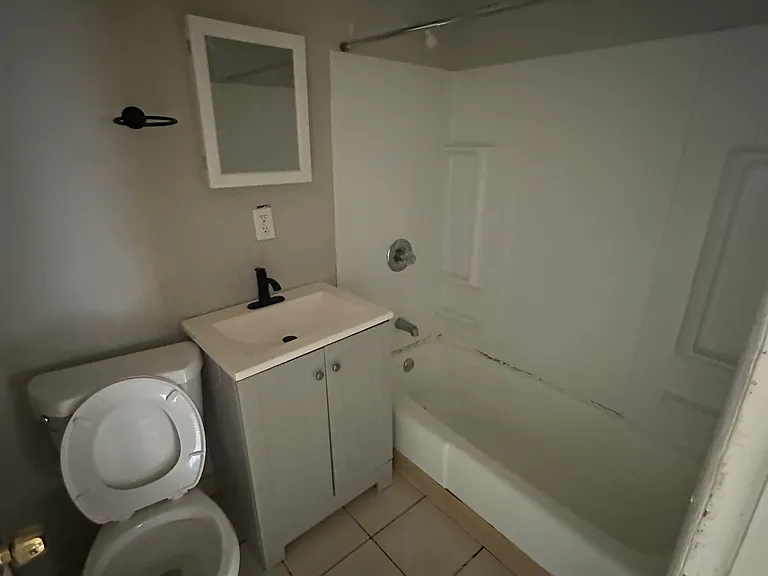 27 Williams St #3 — Photo 6