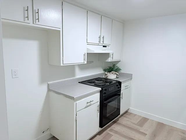 2952 Sybil Way — Photo 3