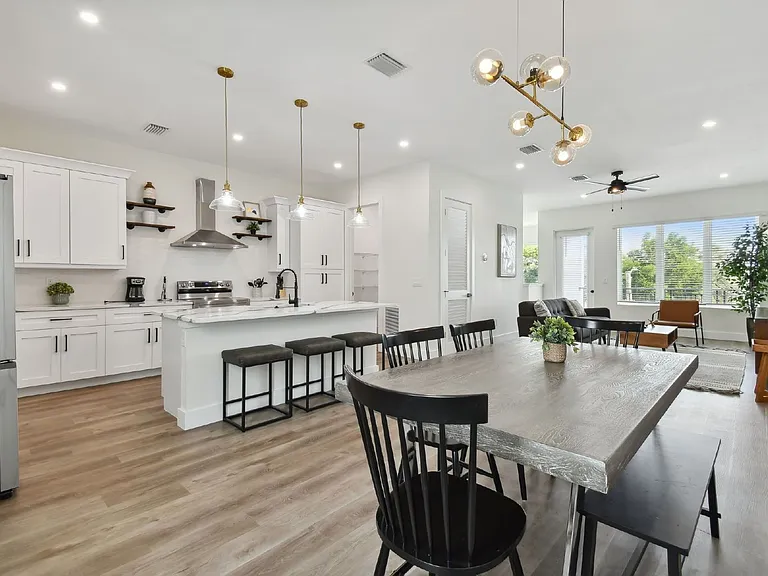 121 E Warren Ave #4 — Photo 18