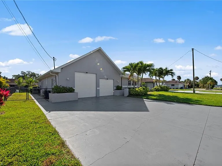 7195 Reymoor Dr — Photo 4