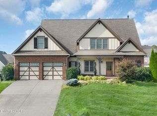 2255 Misty Mountain Cir, Knoxville, TN 37932