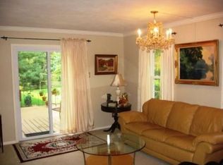 10906 Conway Rd, Frontenac, MO 63131