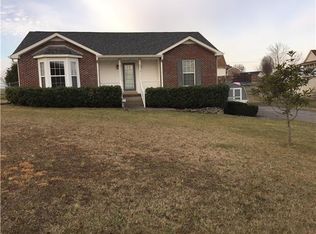 320 Forrest Dr, Greenbrier, TN 37073