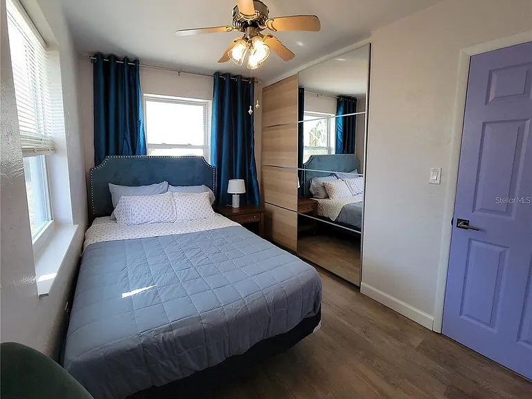 8134 Aero Ave — Photo 10