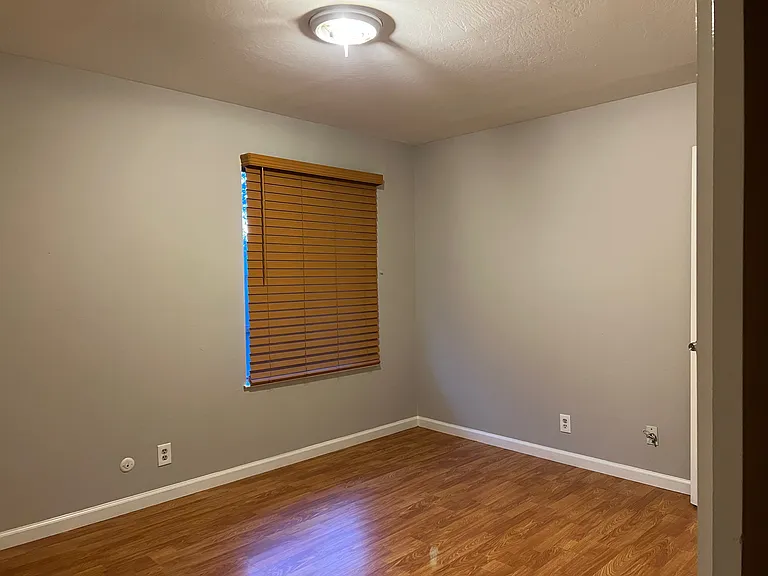 Camellia Ln — Photo 15