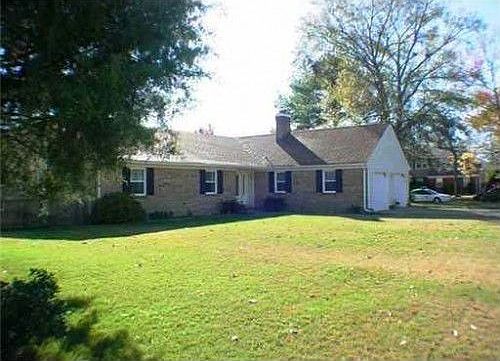 3rd image of 1060 Birnam Woods Dr