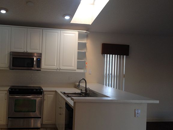 2nd image of 1655 Lakeshore Cir
