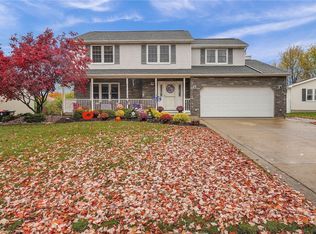 27 Southpoint Dr, Lancaster, NY 14086