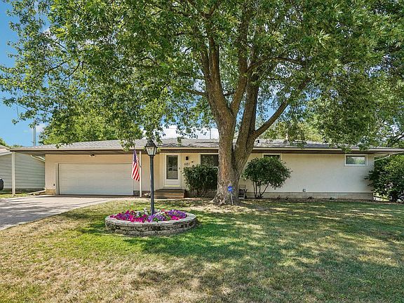 2nd image of 681 Terrace Dr