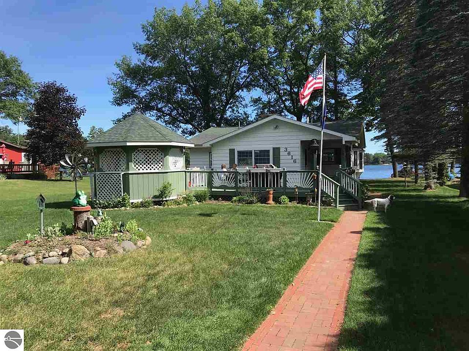 1st image of 3616 Carman Dr