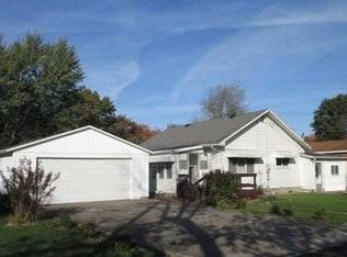 803 S Prairie St, Robinson, IL 62454
