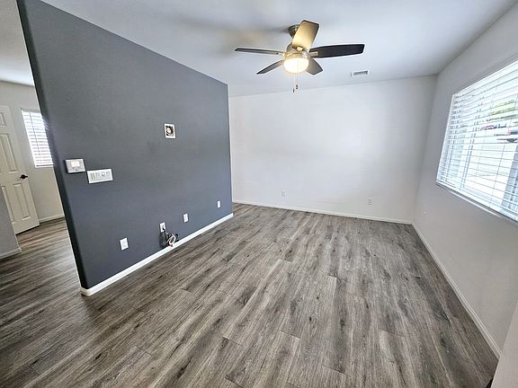 3rd image of 703 W College St #Adu
