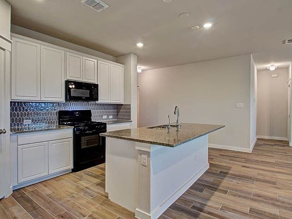 Avalon - Kitchen