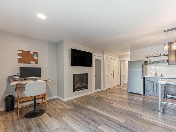 5th image of 1565 NW Wall St #232-233