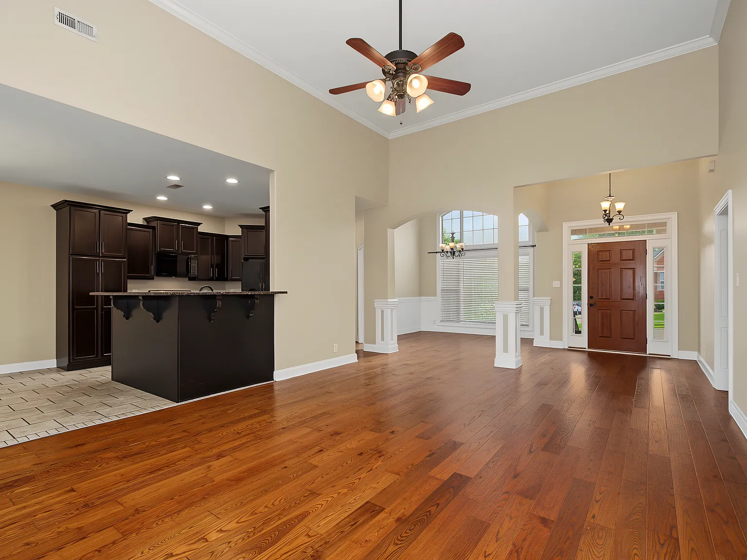 5 bed, 2882 sqft, $3,000 — Photo 4