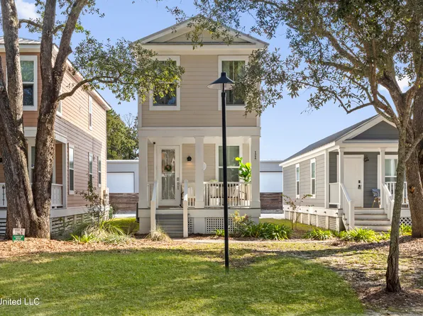 2207 Government St #11, Ocean Springs, MS 39564