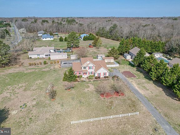 4th image of 2 Gardenia Blvd