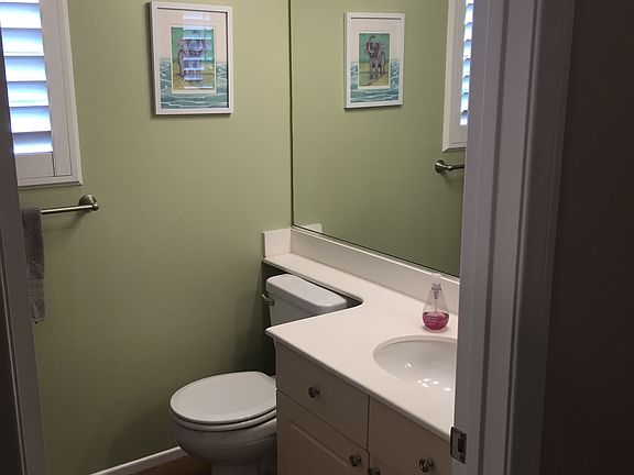 3rd image of 9753 Stonecrest Blvd