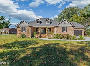 629 Cummings Chapel Rd, Sevierville, TN 37876