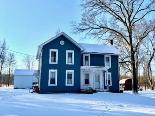 1651 Greenville Rd, Bristolville, OH 44402