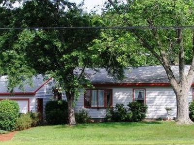 32 B St, Hudson, NH, 03051