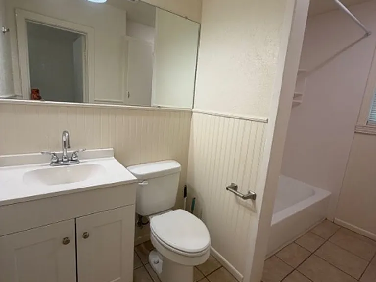 1913 Jeran Dr — Photo 3