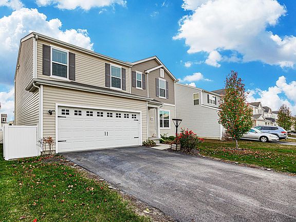 3rd image of 8745 Bobwhite Dr