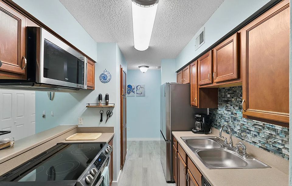 1st image of 7031 40th Ave #A