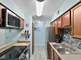 7031 40th Ave #A, Kenosha, WI 53142