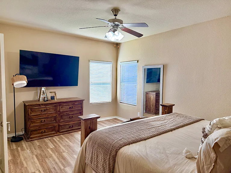 1068 Meadow Scape Dr — Photo 6