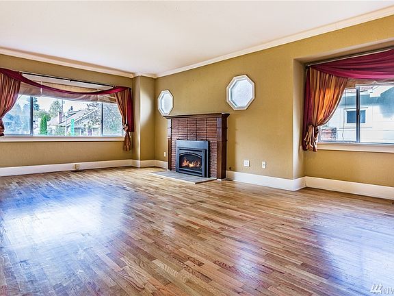 3rd image of 4609 S Park Ave