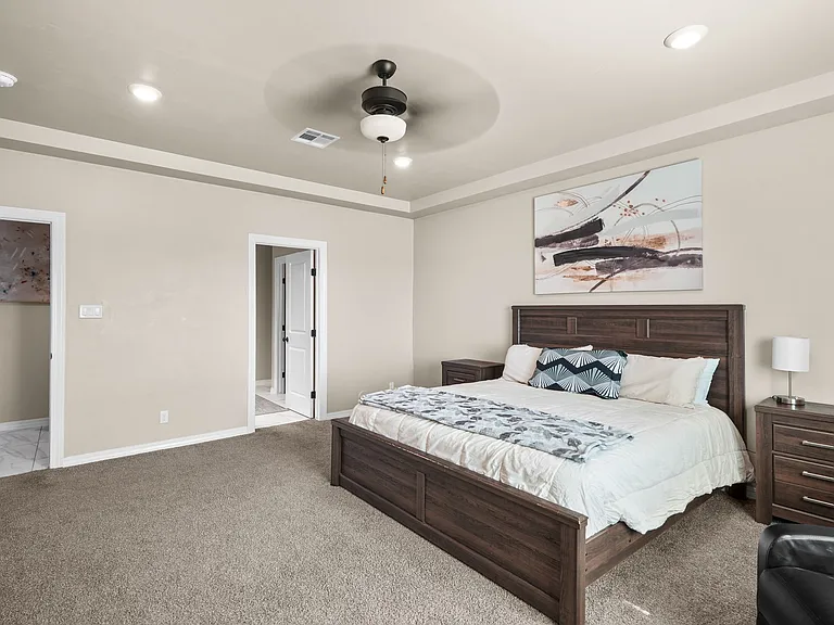 560 Logwood Ave — Photo 1