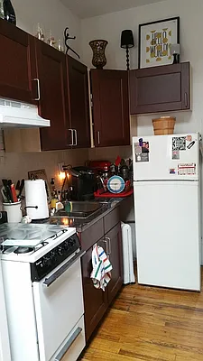 Rented by Chartwell Manhattan Realty | media 16