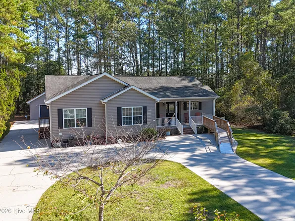 281 Ocean Forest Drive NW, Calabash, NC 28467