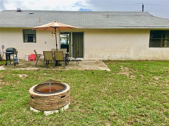 5th image of 461 SW Lucero Dr